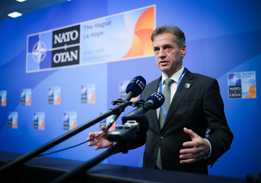 Foto: Vlada RS/Daniel Novakovič/STA